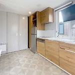 Mobil-home De Grand Confort à 200m De La Avec Piscine Chauffée, 2 Chambres, Parking, Wifi Inclus - Fr-1-361a-44 *