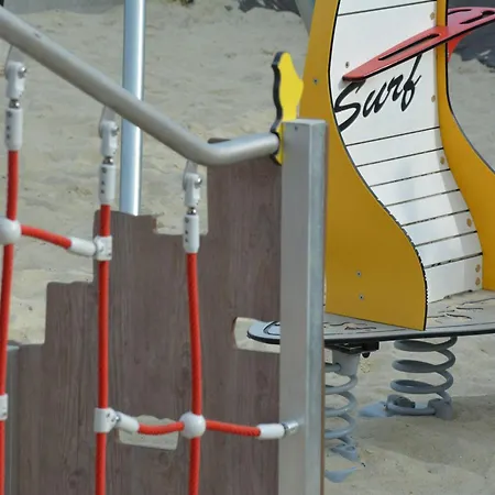 Nyaraló Mobil-home De Grand Confort A 200m De La Avec Piscine Chauffee, 2 Chambres, Parking, Wifi Inclus - Fr-1-361a-44 Jullouville-les-Pins