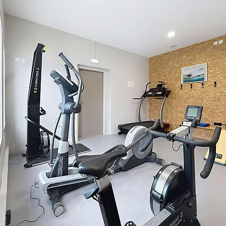 펜션 Mobil-home De Grand Confort A 200m De La Avec Piscine Chauffee, 2 Chambres, Parking, Wifi Inclus - Fr-1-361a-44 *
