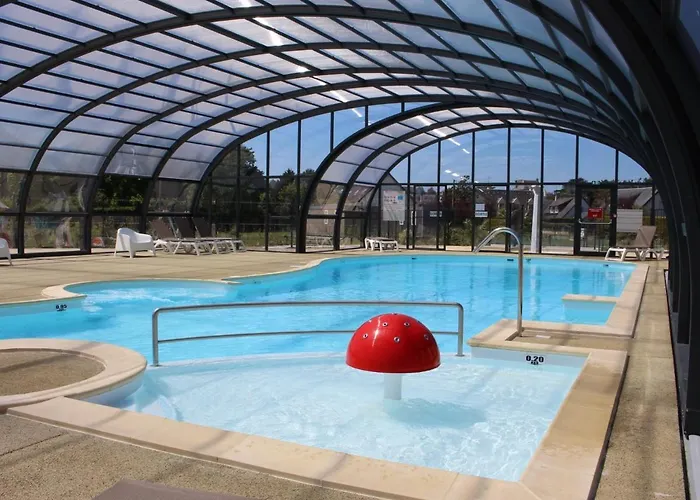 Mobil-home De Grand Confort A 200m De La Avec Piscine Chauffee, 2 Chambres, Parking, Wifi Inclus - Fr-1-361a-44 Nyaraló