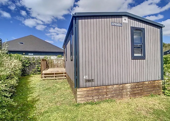 Mobil-home De Grand Confort A 200m De La Avec Piscine Chauffee, 2 Chambres, Parking, Wifi Inclus - Fr-1-361a-44 Nyaraló